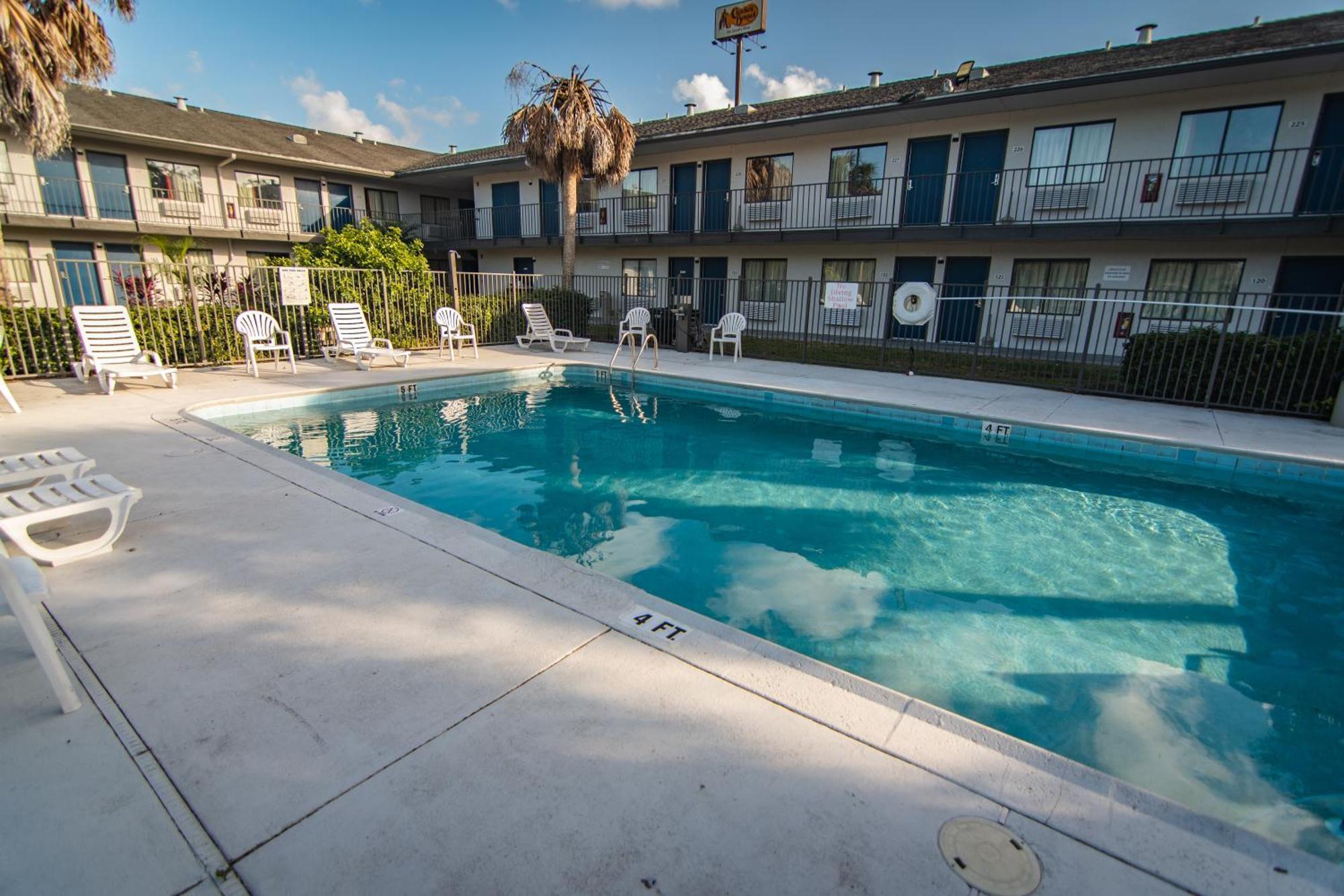 Motel 6-Ft. Pierce, Fl フォート・ピアス エクステリア 写真