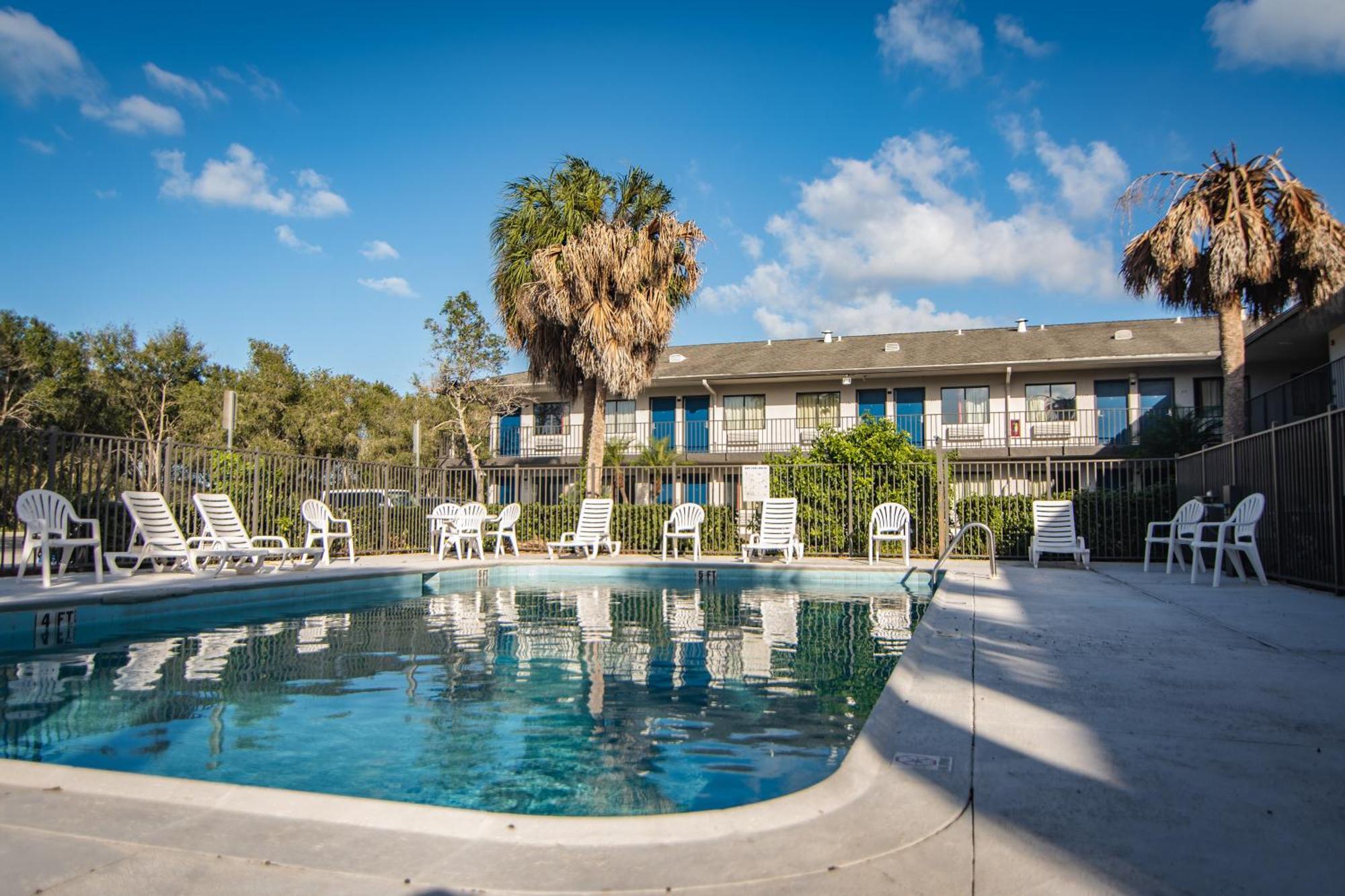 Motel 6-Ft. Pierce, Fl フォート・ピアス エクステリア 写真
