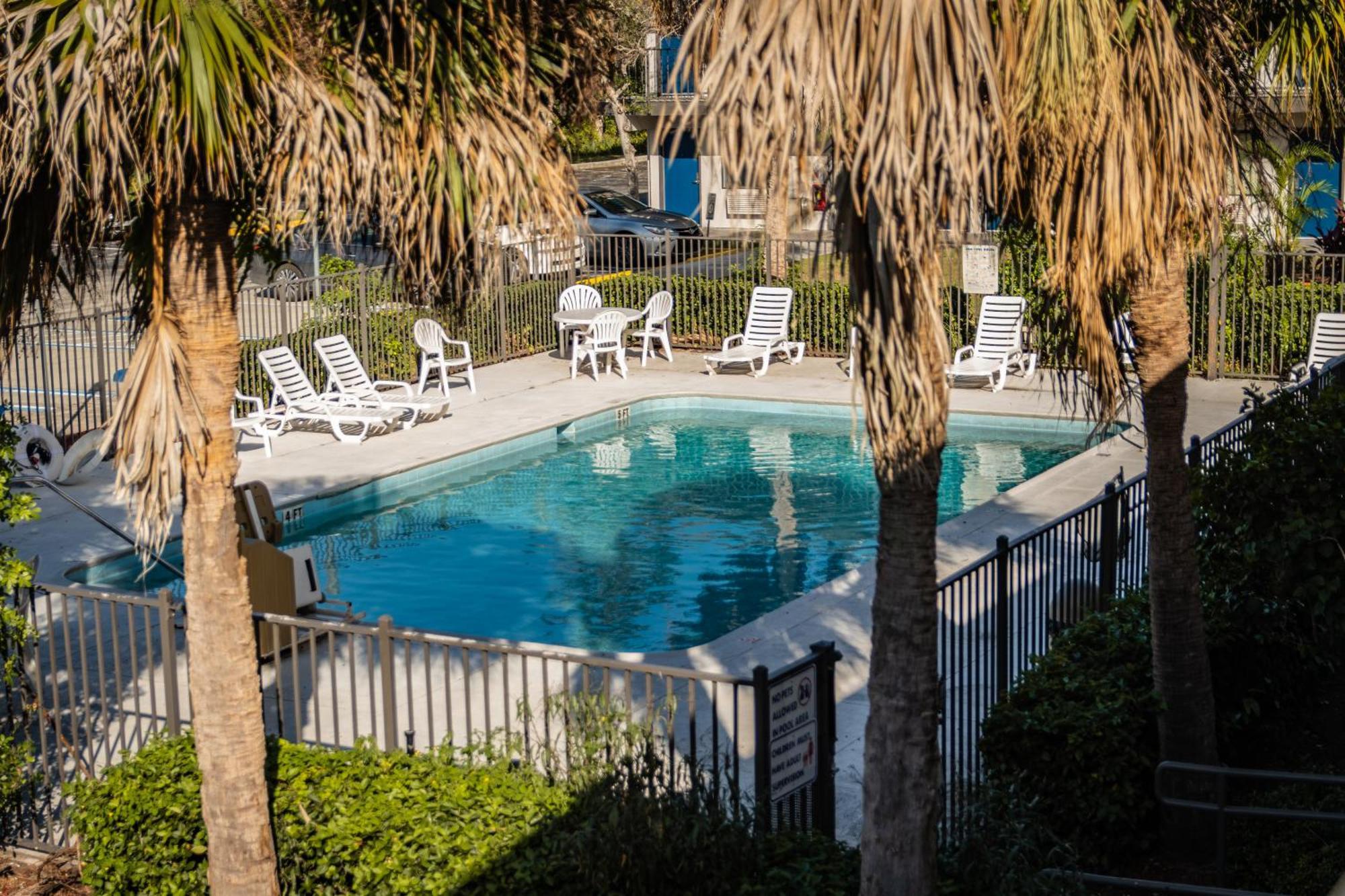Motel 6-Ft. Pierce, Fl フォート・ピアス エクステリア 写真