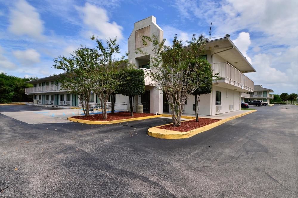 Motel 6-Ft. Pierce, Fl フォート・ピアス エクステリア 写真