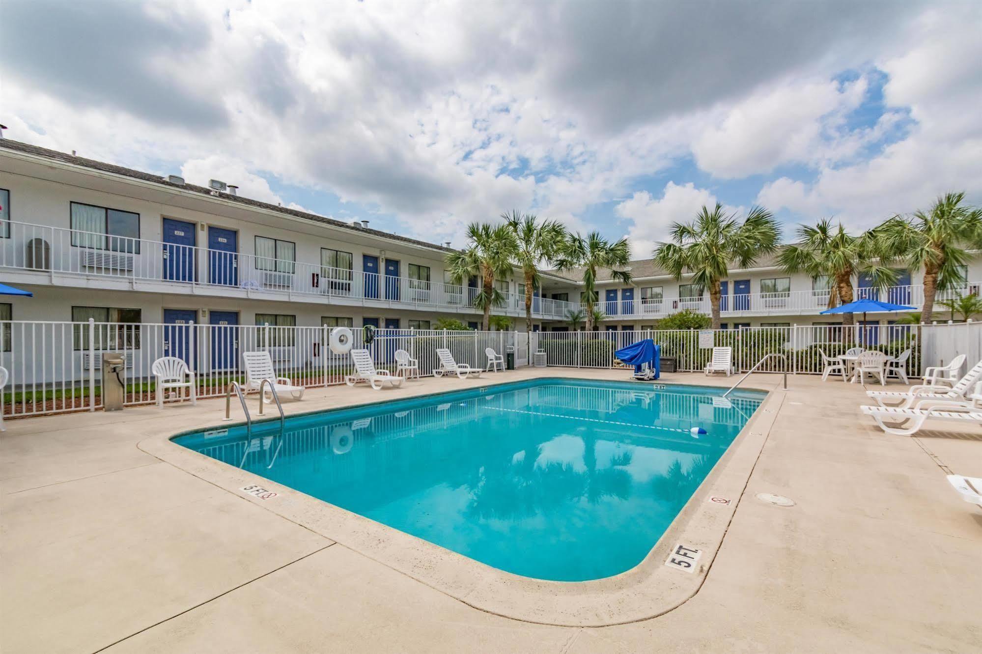 Motel 6-Ft. Pierce, Fl フォート・ピアス エクステリア 写真